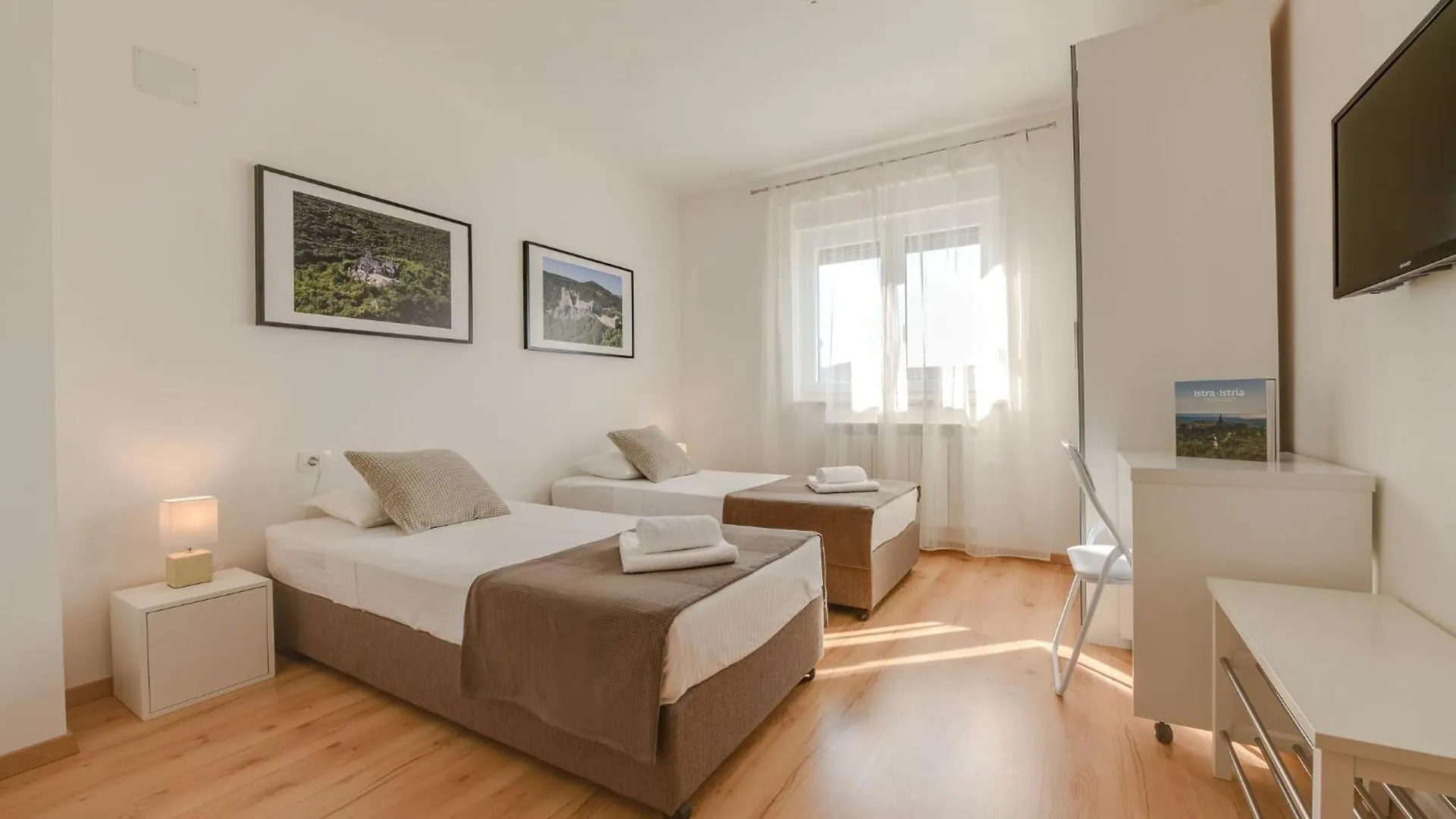Casa de Férias Villa Cera Fuer 8 Personen In Pula